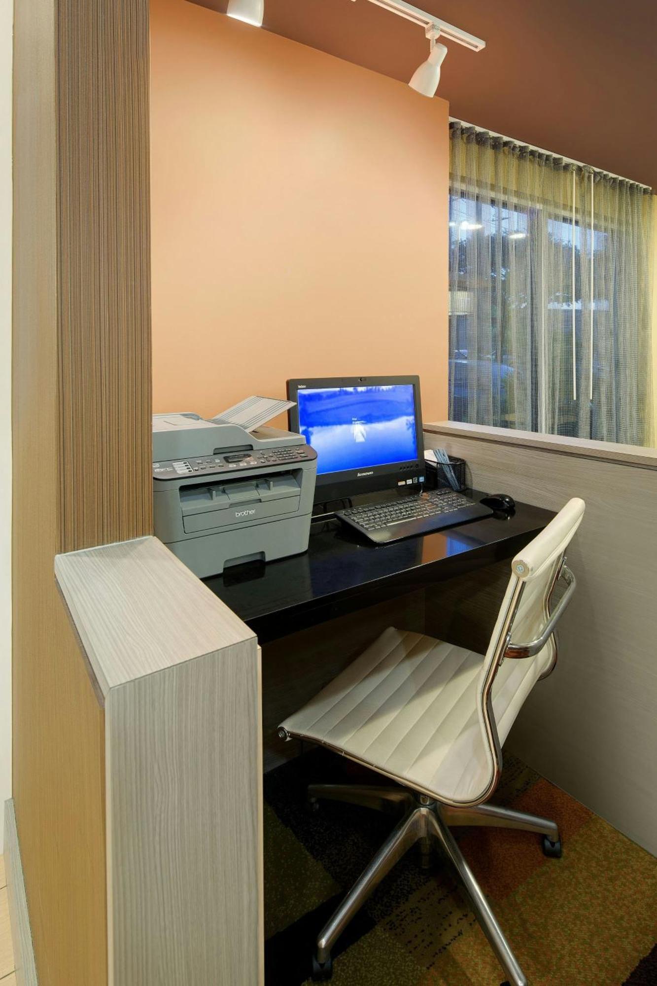 Fairfield Inn & Suites Austin University Area Екстериор снимка