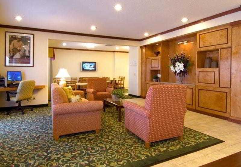 Fairfield Inn & Suites Austin University Area Интериор снимка